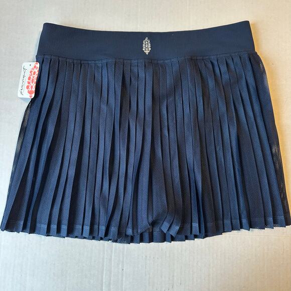 NEW Free People‎ Movement Rally Ruffle Pleated Skort Sz M/L - Picture 3 of 8